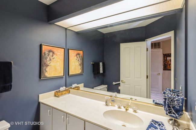 APT-102 - 3100 Lexington Ln, Condo with 2 bedrooms, 3 bathrooms and 2 parking in Glenview IL | Image 6