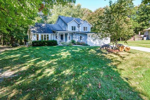 1045 Crest Ridge Ct, Minnetrista, MN, 55364-9650 | Card Image