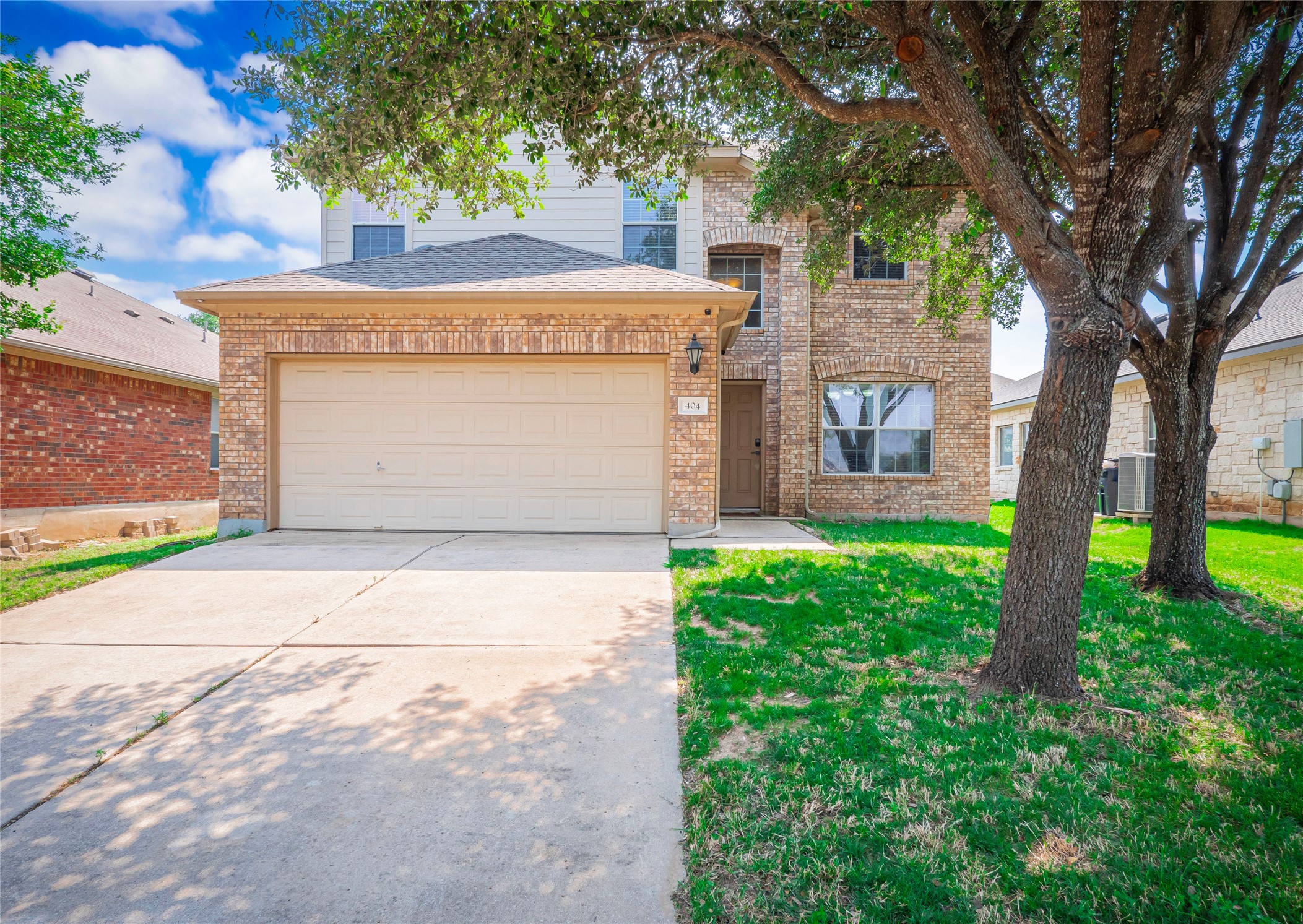 Golden Eagle Ln, Leander, TX 78641