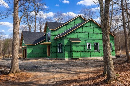 43 Maple Hill Dr, Millbrook, NY, 12545-6143 | Card Image