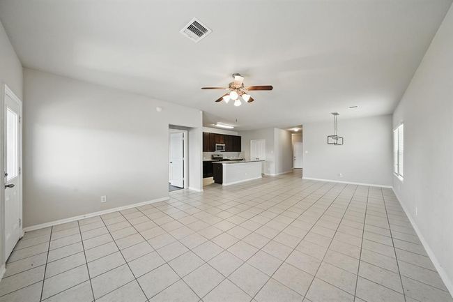 31242 Roos River Dr, House other with 4 bedrooms, 2 bathrooms and 2 parking in Hockley TX | Image 6