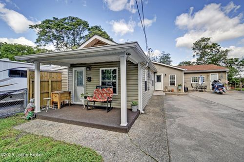 2718 New High St, Louisville, KY, 40209-1136 | Card Image