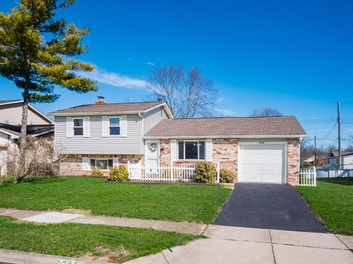 6546 Birch Park Dr, Galloway, OH, 43119-9564 | Card Image
