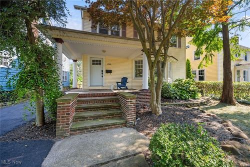 2986 Yorkshire Rd, Cleveland Heights, OH, 44118-2426 | Card Image