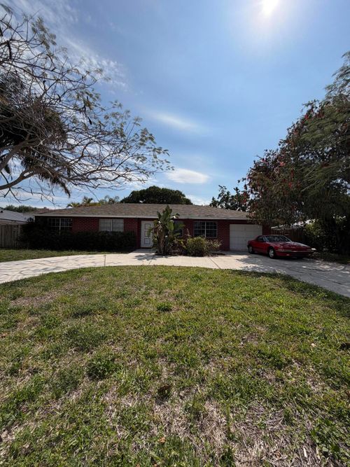 104 Swan Pkwy W, Royal Palm Beach, FL, 33411-2926 | Card Image