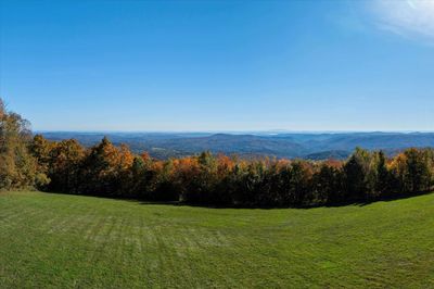 In order to see the magnificent multi-layer mountain view in a way that most resembles standing there, please pinch and expand the photo. (as with most of the other photos as well). | Image 1