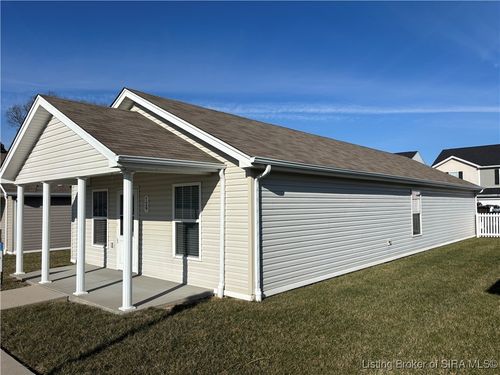 129 Jackson Way, Charlestown, IN, 47111-0018 | Card Image