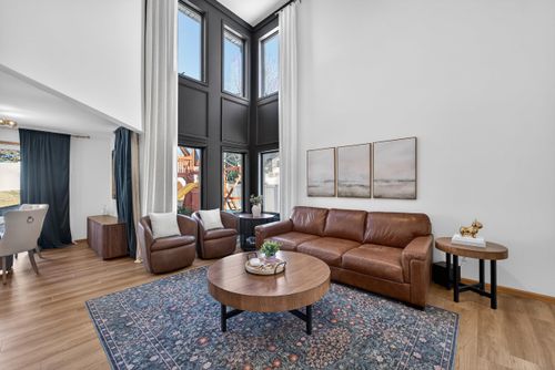 318 Redruth Dr, Dodgeville, WI, 53533-2206 | Card Image