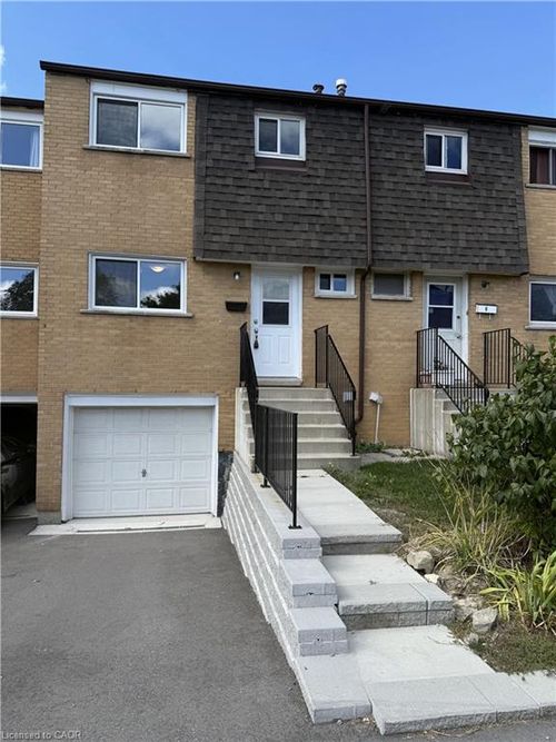 2-20 Anna Capri Dr, Hamilton, ON, L8W1M6 | Card Image