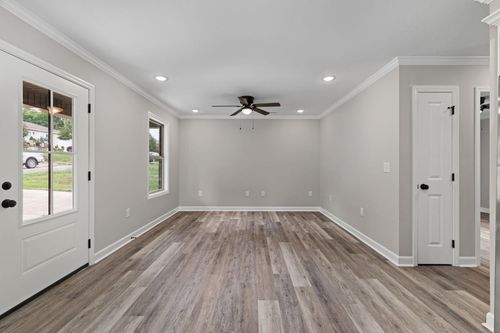520 W Tennessee St, Florence, AL, 35630-5585 | Card Image