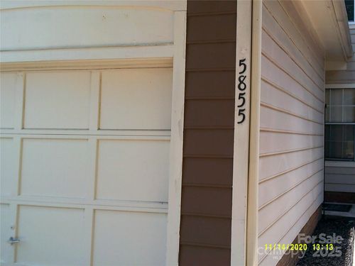 5855 Amity Springs Dr, Charlotte, NC, 28212-2605 | Card Image