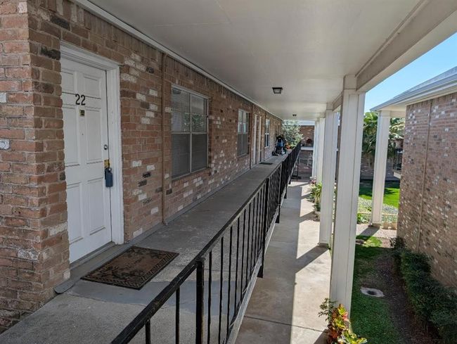 Front door | Image 19
