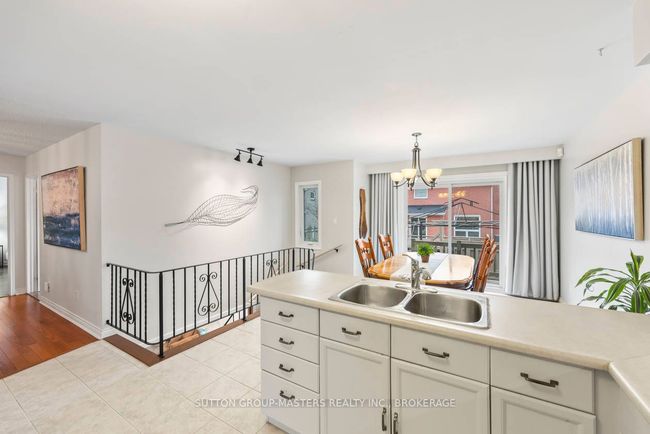 984 Ambleside Cres, House other with 5 bedrooms, 3 bathrooms and 2 parking in Kingston ON | Image 11