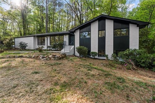 5253 Oxbow Rd, Stone Mountain, GA, 30087-1222 | Card Image