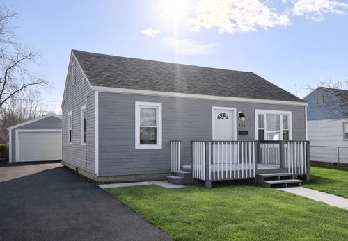 386 Park St, Manteno, IL, 60950-1025 | Card Image