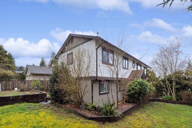 21495 Exeter Avenue, House other with 3 bedrooms, 3 bathrooms and 6 parking in Maple Ridge BC | Image 38