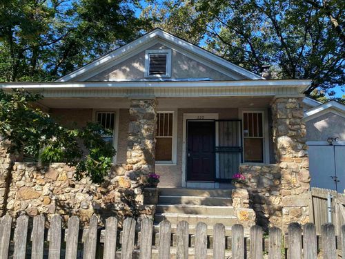 220 Rose St, Little Rock, AR, 72205-4030 | Card Image