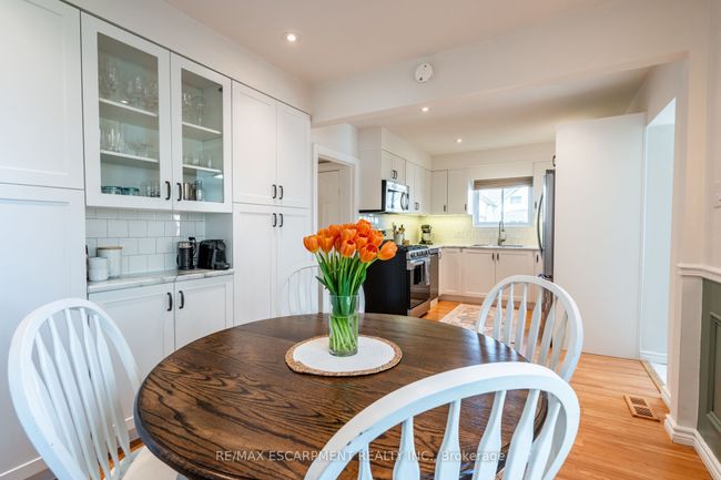 114 London St N, House other with 3 bedrooms, 2 bathrooms and 2 parking in Hamilton ON | Image 19