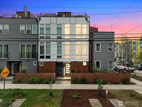 4301 26th Ave Sw, Seattle, WA, 98106-1241 | Card Image
