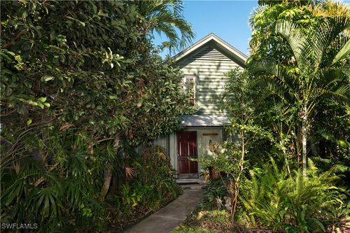 c5-1295 Solana Rd, NAPLES, FL, 34103-3308 | Card Image