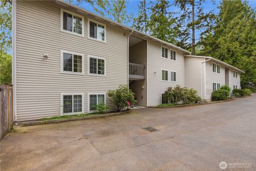 3-2721 Ne 195th St, Lake Forest Park, WA, 98155-1400 | Card Image