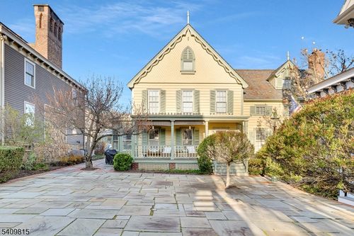 1-1 Murray Hill Sq, New Providence, NJ, 07974-1528 | Card Image