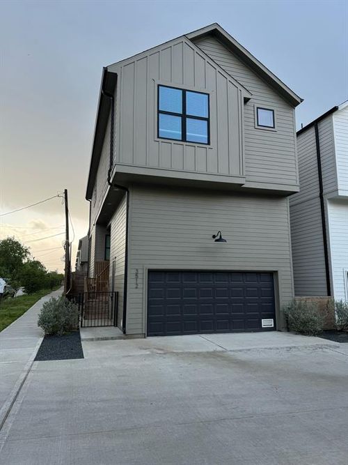 3512 Oak Forest Grove Dr, Houston, TX, 77018-1125 | Card Image