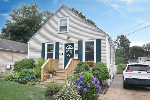 24 Brookside Ave, North Providence, RI, 02911-1511 | Card Image