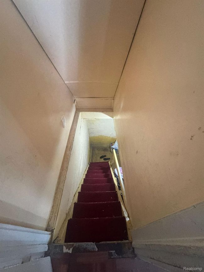 2340 Commor St, Home with 0 bedrooms, 2 bathrooms and null parking in Hamtramck MI | Image 11