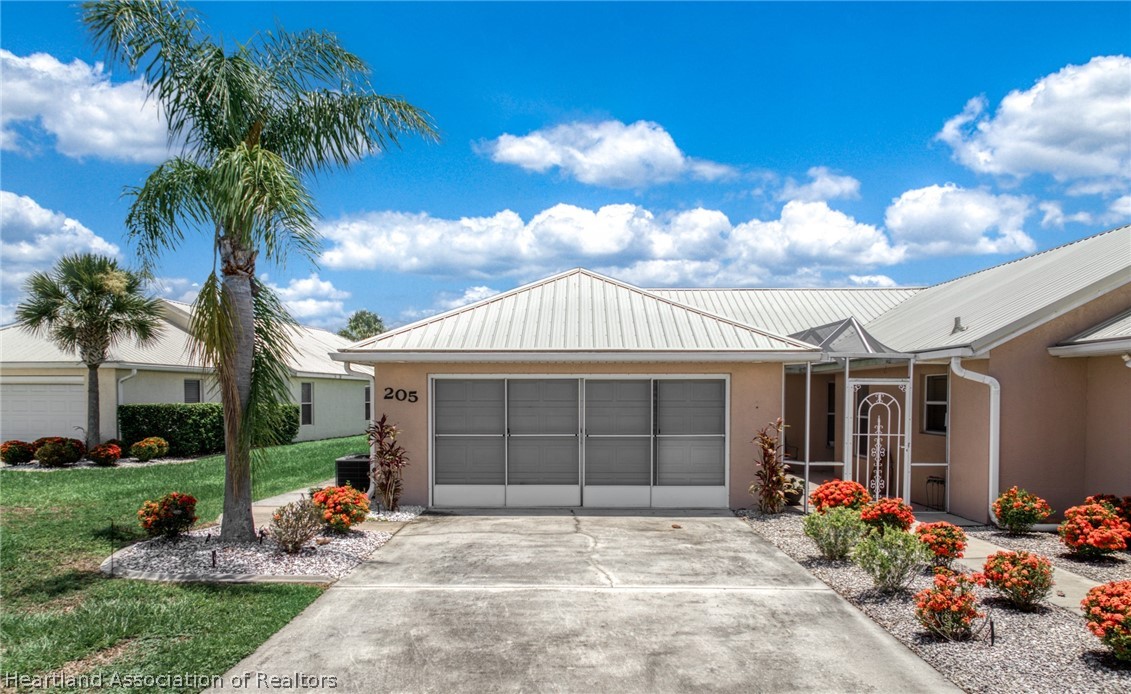 Clubhouse Ct, Sebring, FL 33876