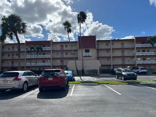 403-1000 Country Club Dr, Margate, FL, 33063-3214 | Card Image