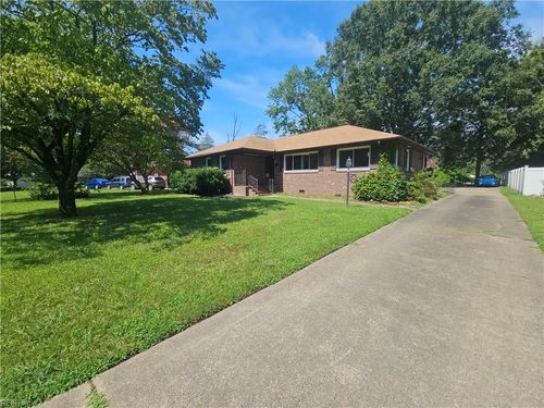 403 Woodland Rd, Hampton, VA, 23669-1741 | Card Image