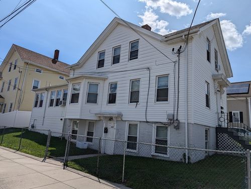 609 Cherry St, Fall River, MA, 02720-5001 | Card Image