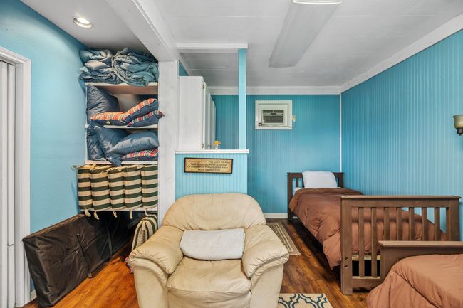 Bunkroom with laundry area | Image 7
