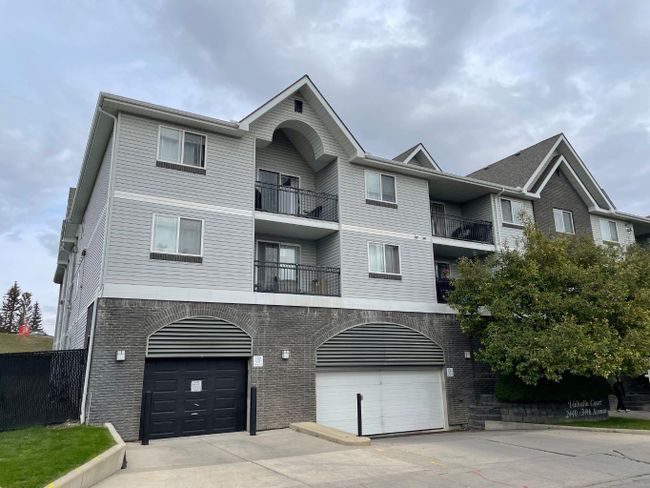109 - 2440 34 Avenue Sw, Home with 1 bedrooms, 1 bathrooms and 1 parking in Calgary AB | Image 2
