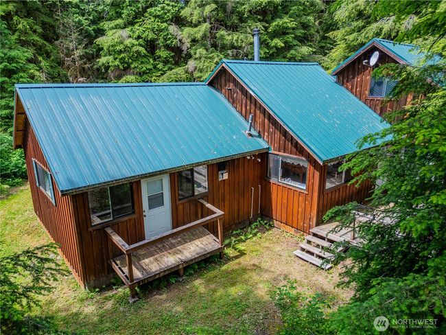 40411 Mountain Loop Hwy, House other with 2 bedrooms, 1 bathrooms and null parking in Granite Falls WA | Image 39