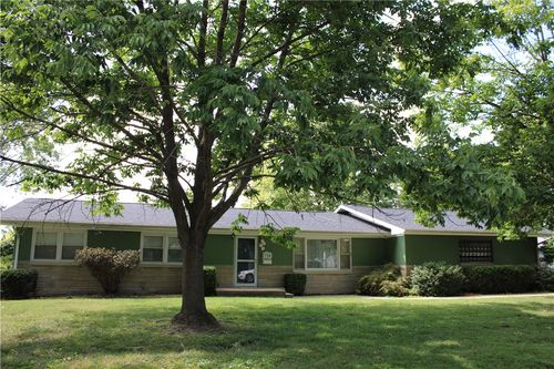 720 N Charles St, Shelbyville, IL, 62565-1149 | Card Image