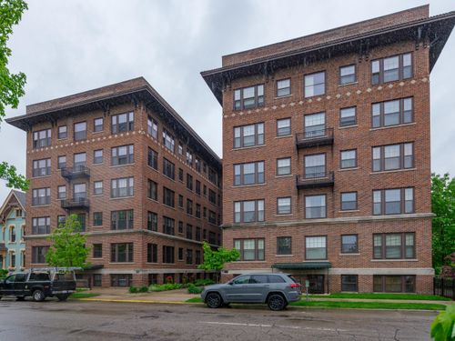 207-471 W South St, Kalamazoo, MI, 49007-4678 | Card Image