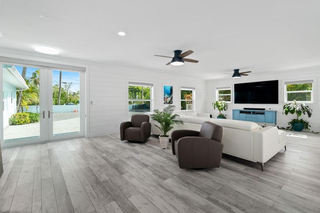 Living Room | Image 21
