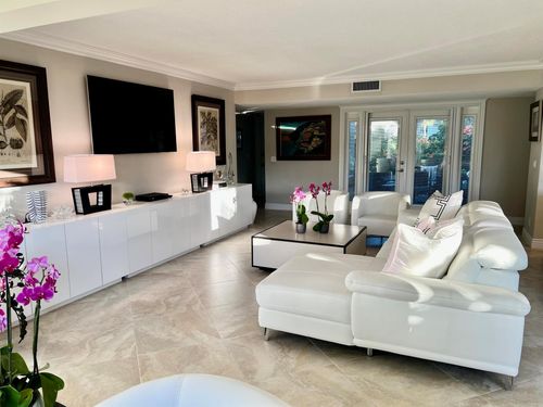 green-heron-s-3658 Quail Ridge Drive, Boynton Beach, FL, 33436 | Card Image