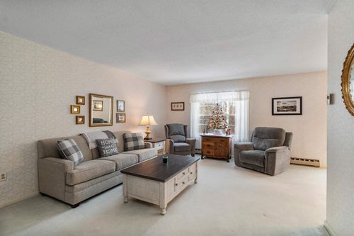 unit-14-34 Brickyard Rd, Essex Junction, VT, 05452-4319 | Card Image