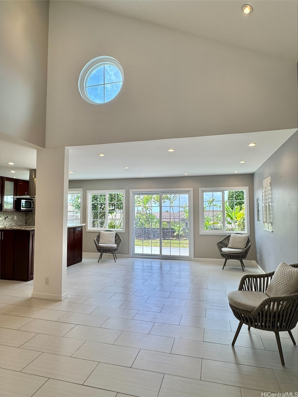Residential in Pearl City 5