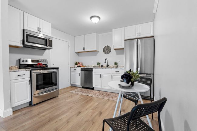 APT-2 - 14 Strawberry Bank Rd, Condo with 2 bedrooms, 1 bathrooms and null parking in Nashua NH | Image 6