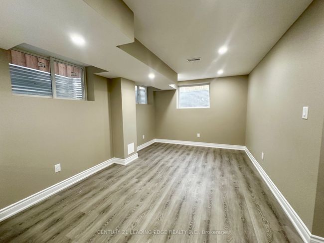 BSMT - 30 Huggins Dr, House other with 3 bedrooms, 3 bathrooms and 1 parking in Whitby ON | Image 6