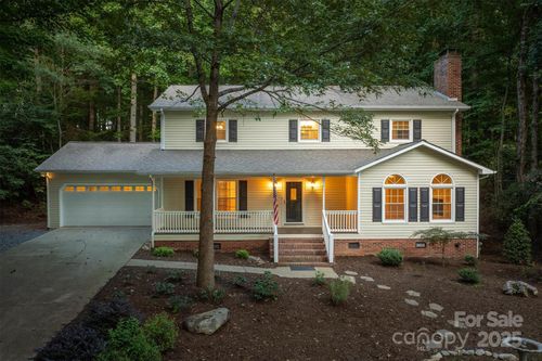 1026 Wellington Ct, Lenoir, NC, 28645-8200 | Card Image