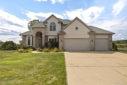 685 Ave De Lafayette, Monroe, MI, 48162-3545 | Card Image