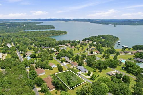 000 Twin Island Dr, Blue Eye, MO, 65611 | Card Image