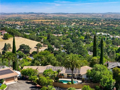 215 Hilltop Dr, Paso Robles, CA, 93446-2469 | Card Image