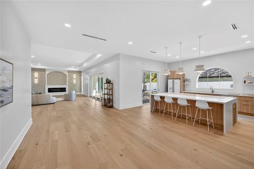 901 Jasmine Ln, Vero Beach, FL, 32963-2297 | Card Image