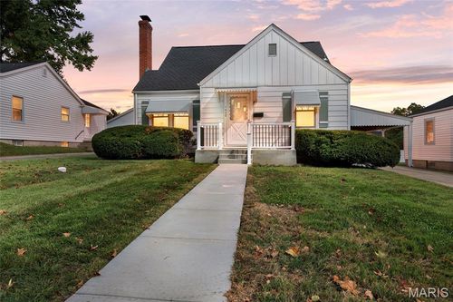 1022 Pike St, Saint Charles, MO, 63301-2906 | Card Image